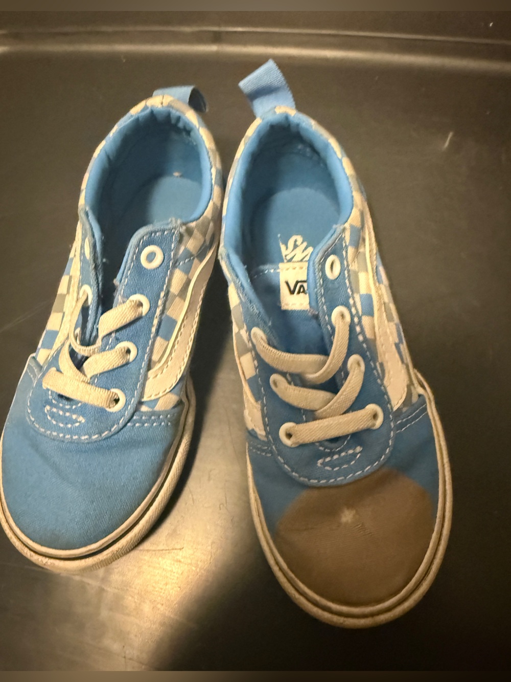 Vans Kids Blue and White Checkerboard Low-Top Sneakers it has stain and hole